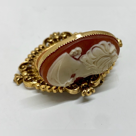 Mid Century Vintage Gold Tone Victorian Style Cameo Pinback Brooch Button - Picture 15 of 16